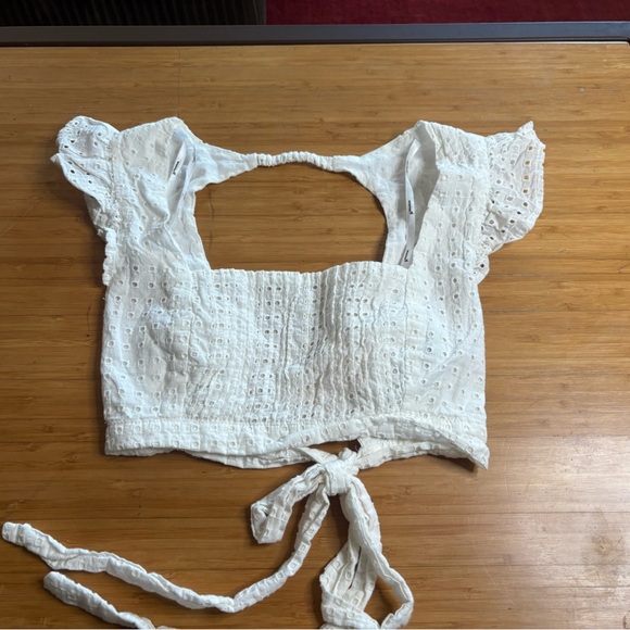 GUC Minkpink- Celestial Eyelet White Crop Top. Size XS - Picture 5 of 8